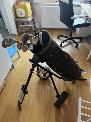 Dunlop golf set with