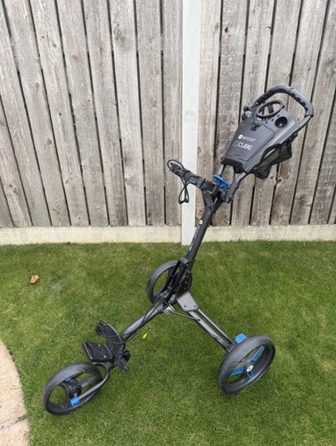 Motocaddy cube golf - cube, trolley